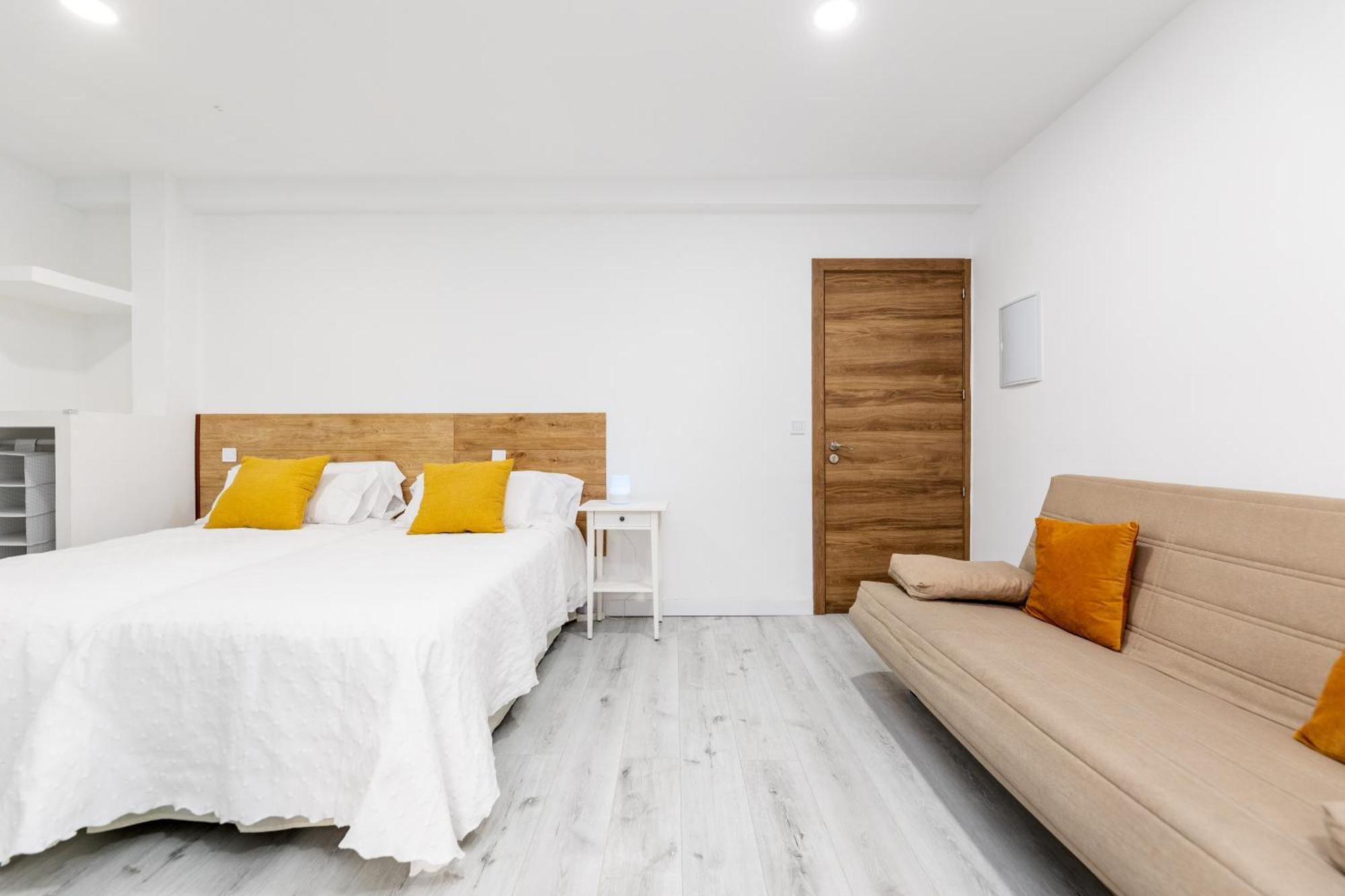 Los Apartamentos Jacinto Benavente Centro Madrid Exterior foto