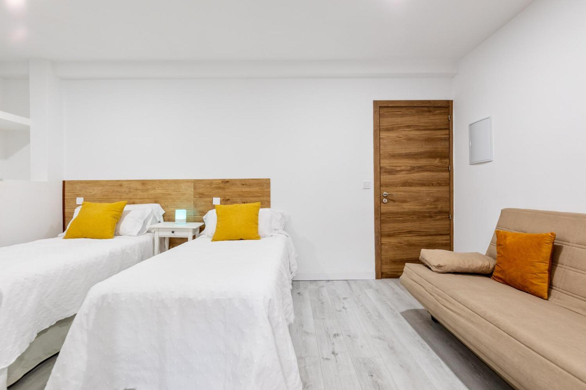 Los Apartamentos Jacinto Benavente Centro Madrid Exterior foto