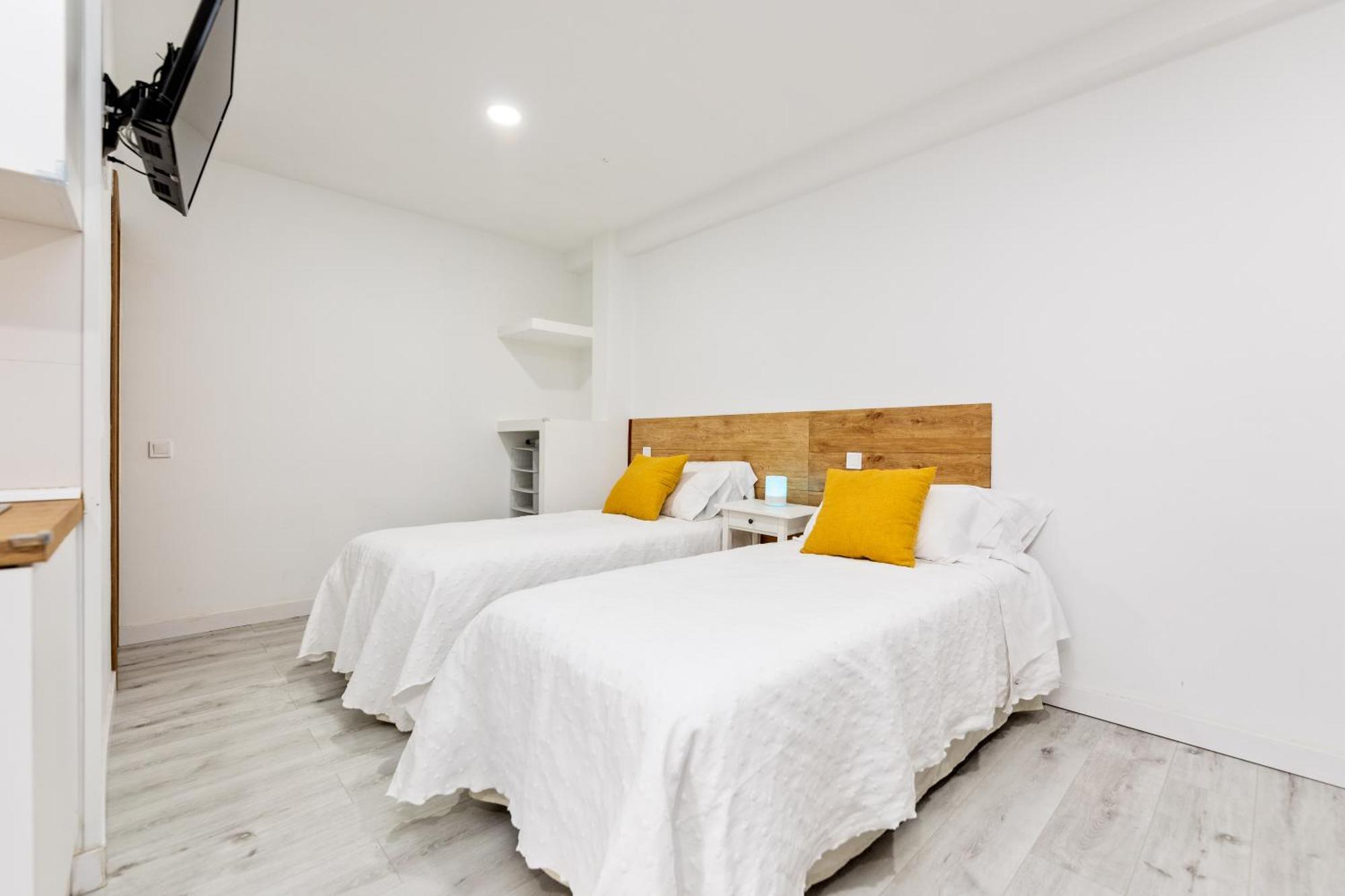 Los Apartamentos Jacinto Benavente Centro Madrid Exterior foto