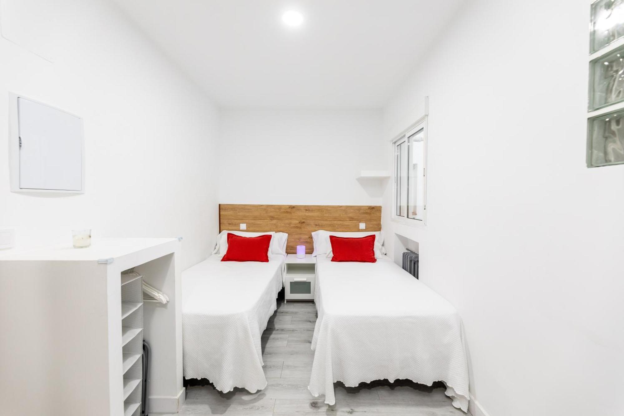 Los Apartamentos Jacinto Benavente Centro Madrid Exterior foto