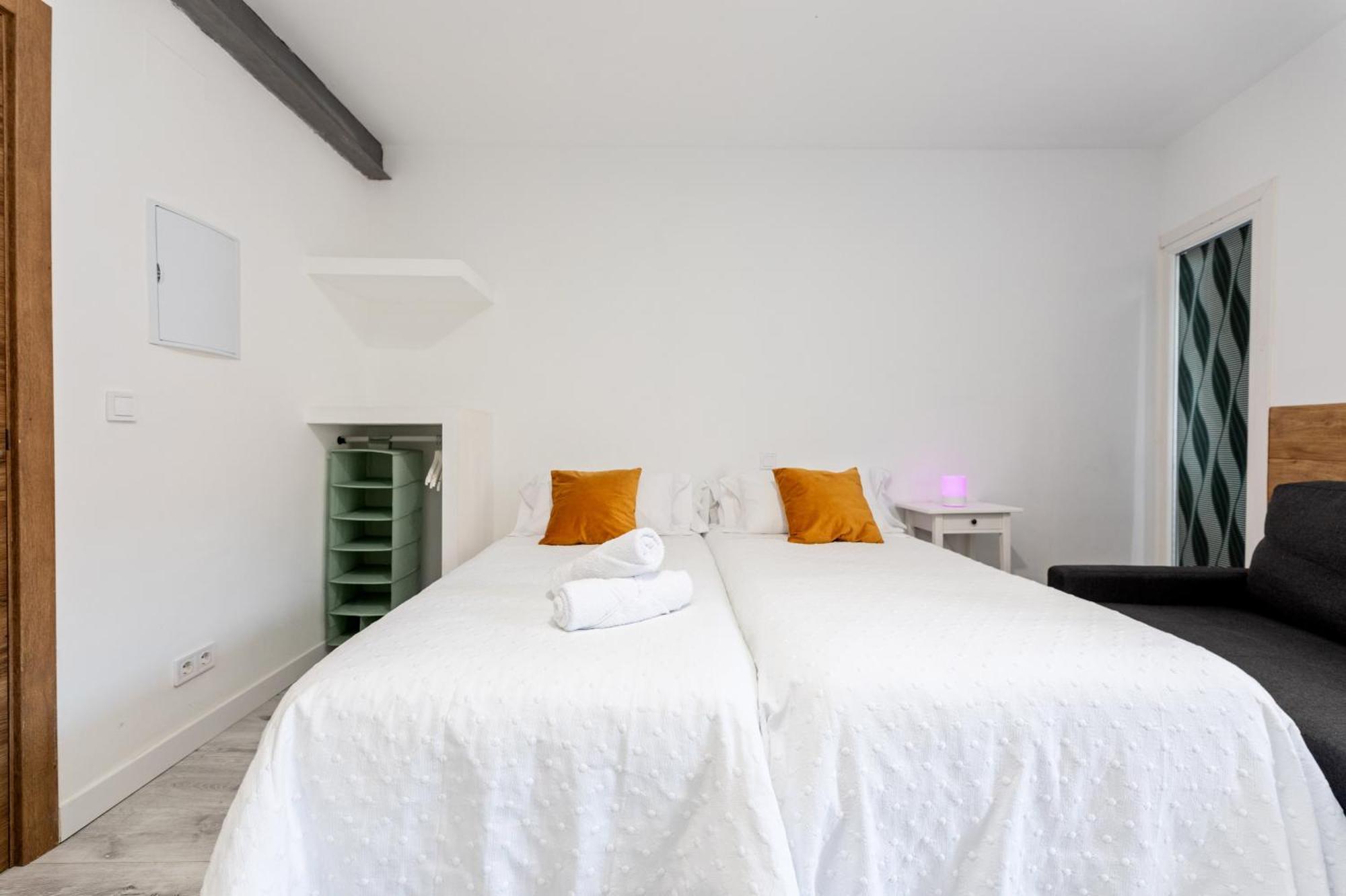 Los Apartamentos Jacinto Benavente Centro Madrid Exterior foto